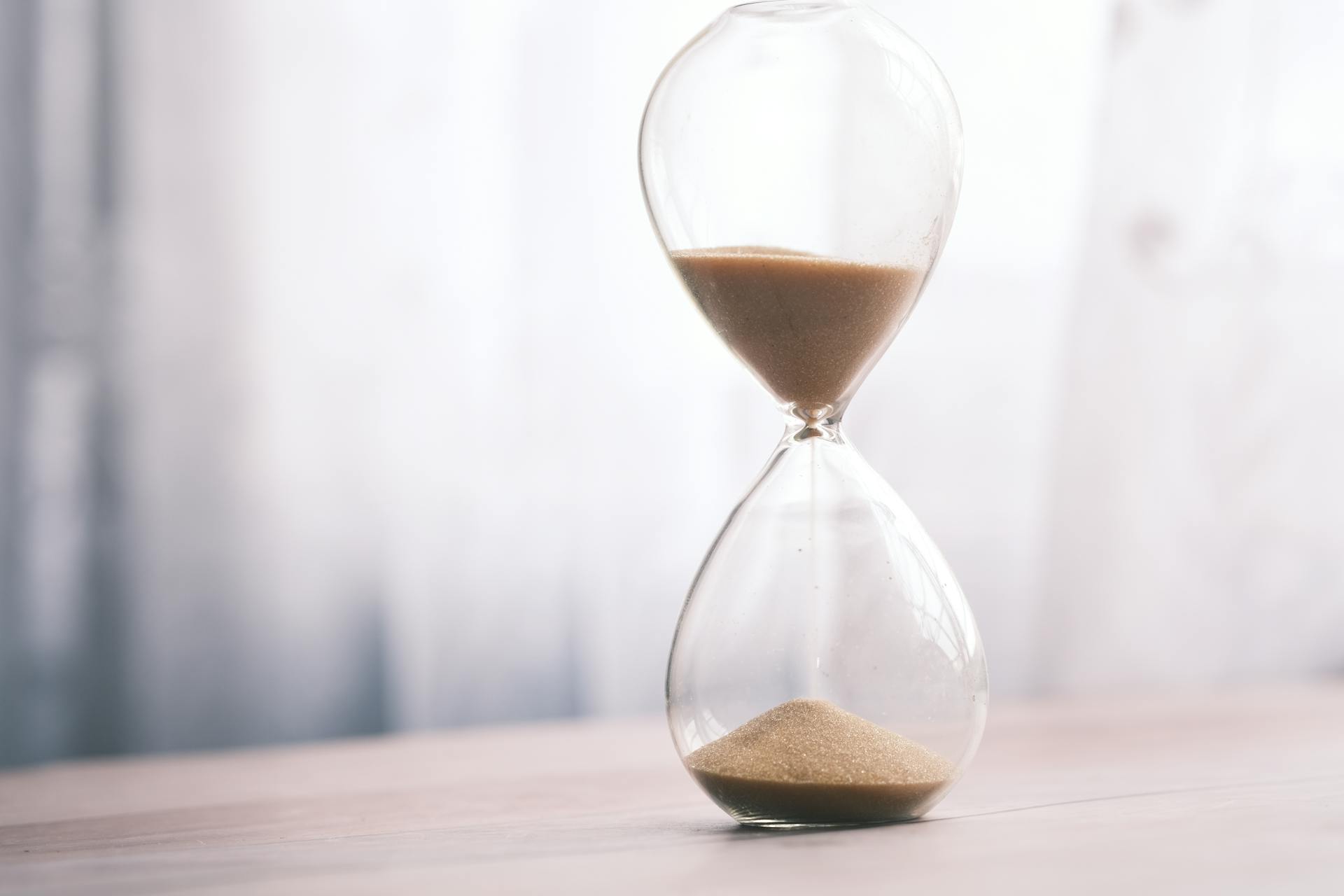 Sanduhr Symbolbild fuer Zeit und Geduld